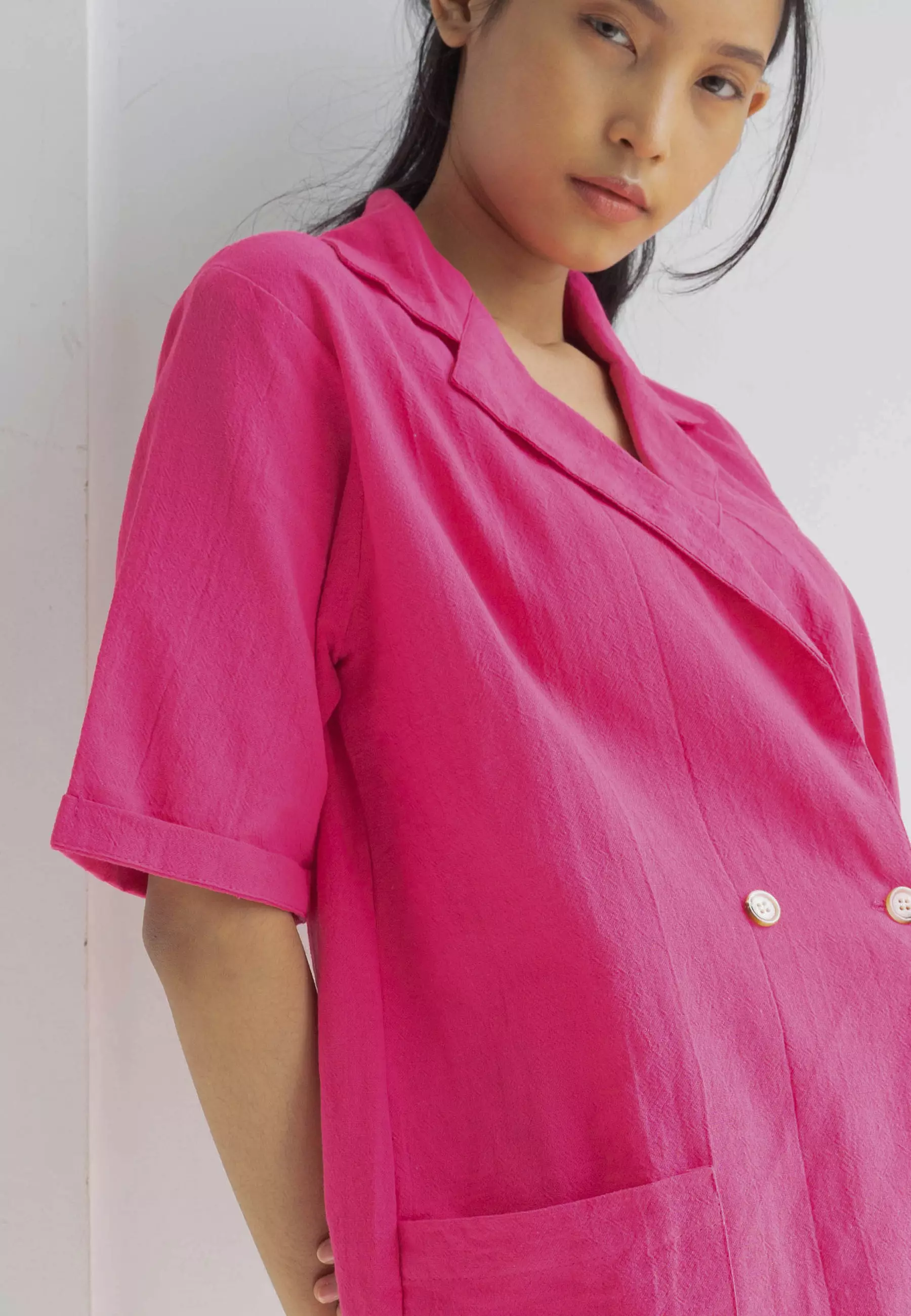 Houseofcuff Meadow Set in Pink Fuschia Setelan Blazer & Celana Pendek Linen