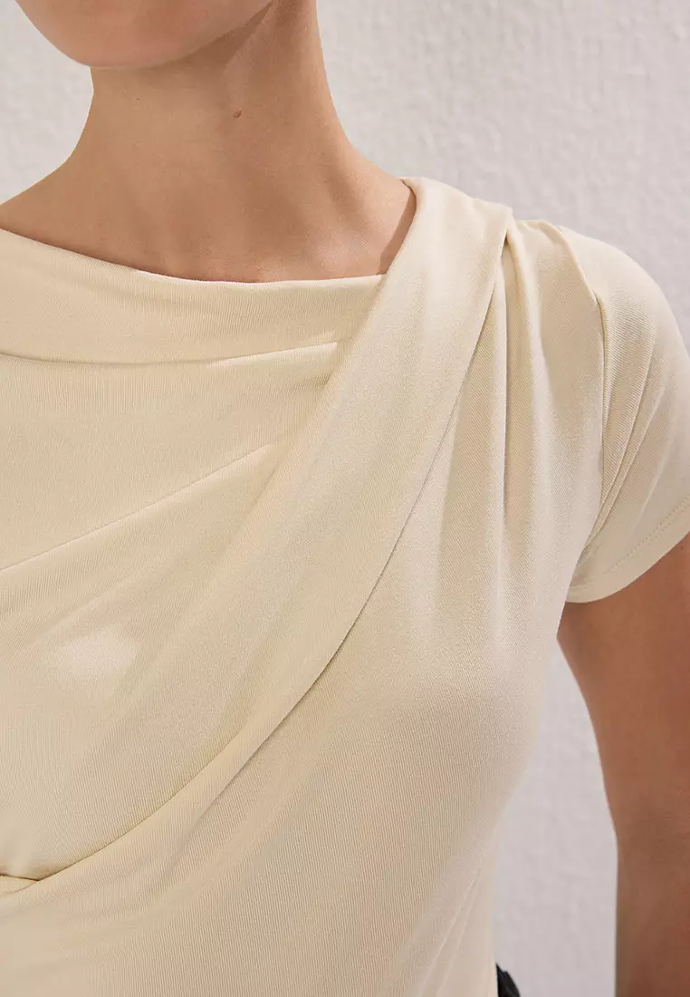 Stone Drape Detailed Fitted Knitted Blouse TWOSS25BZ00278