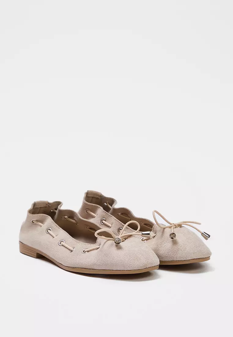 Lacing Almond Toe Ballerinas