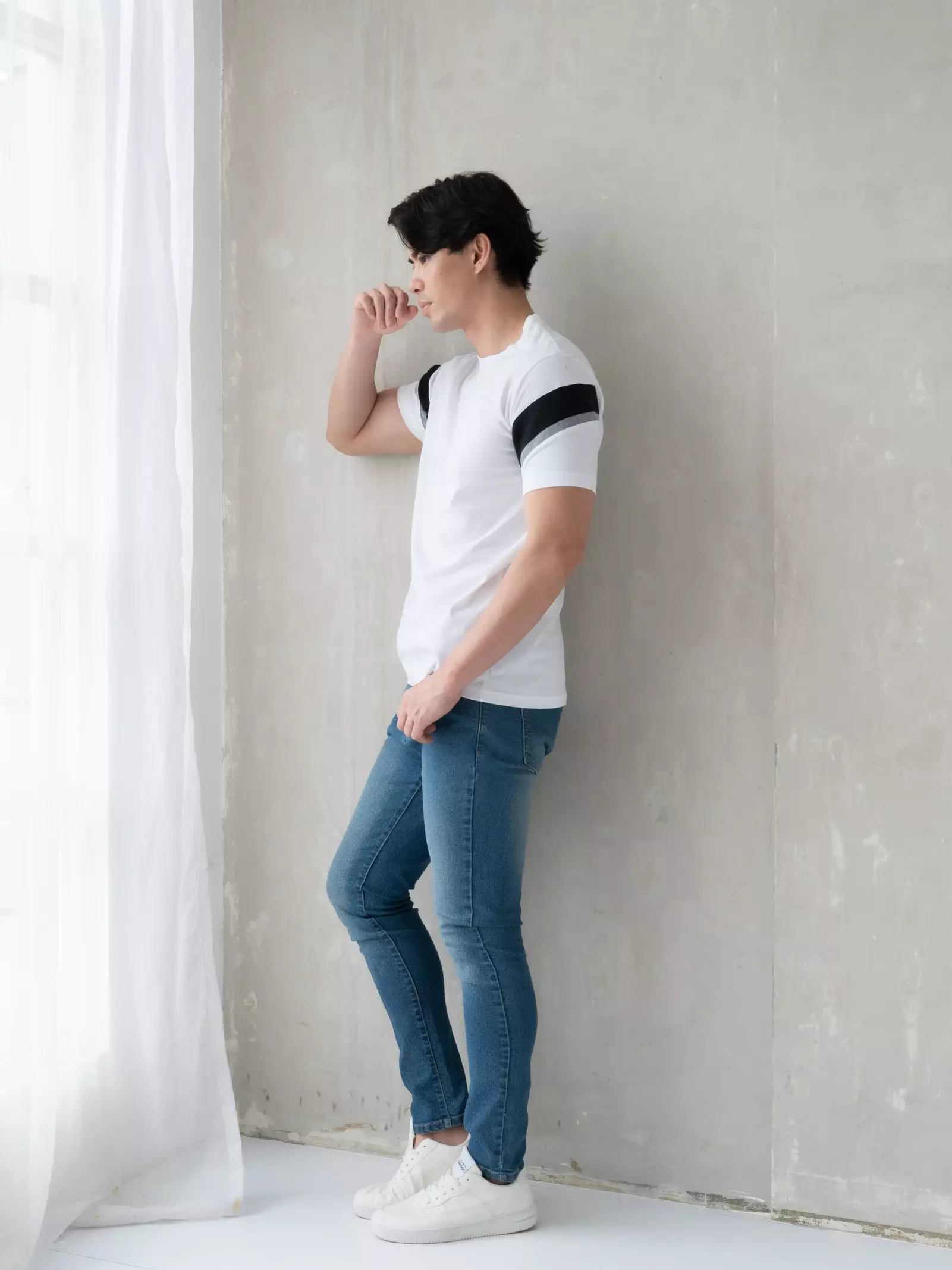 Kale Deon White / Kaos lengan pendek pria premium cotton