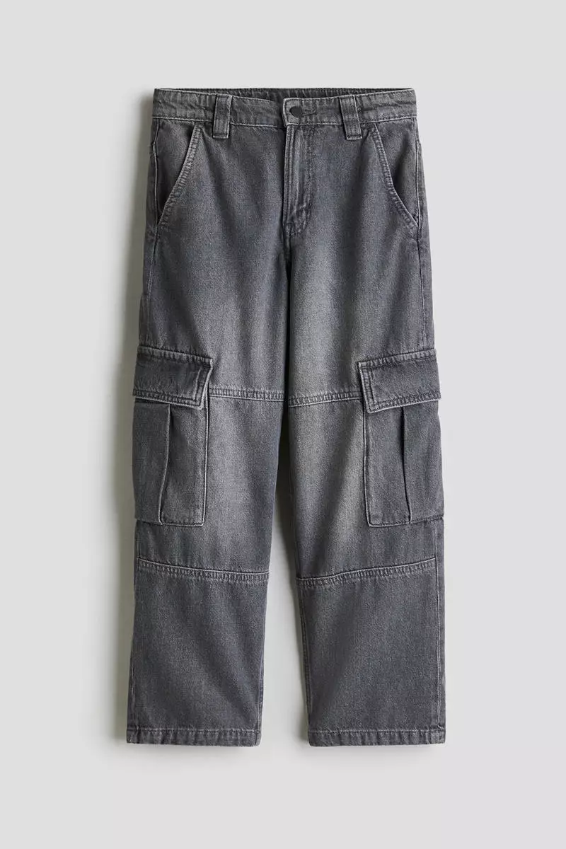 Baggy Fit Cargo Jeans
