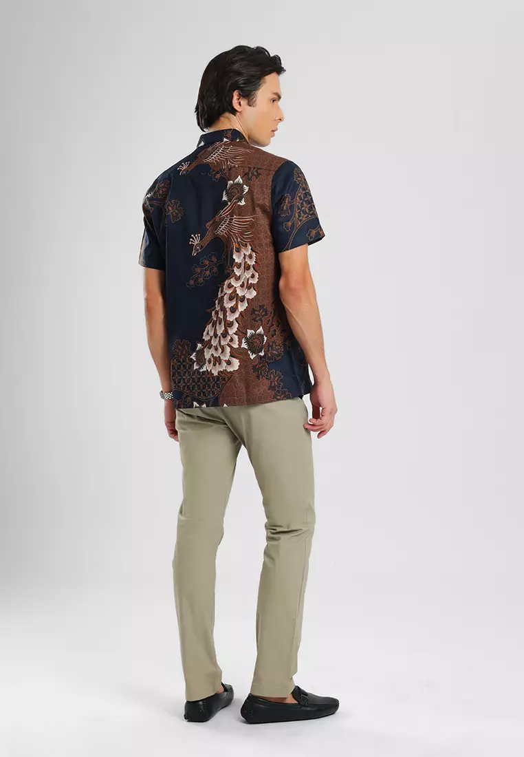 MANZONE - Kemeja Batik Lengan Pendek Pria Wanayasa Modern Fit - Navy Warna Navy