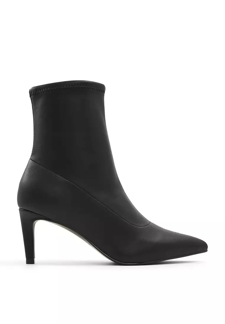 Latest Women Boots | Up to 90% Off @ ZALORA SG