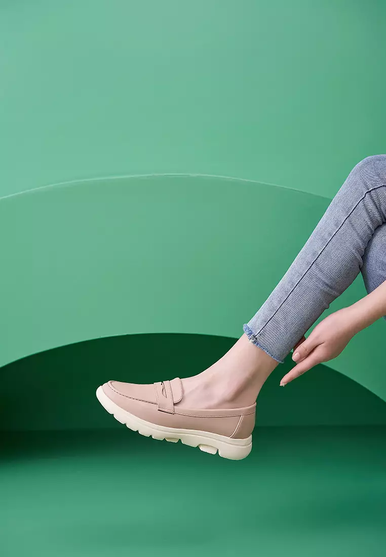 Penny Synthetic Leather Slip-Ons ALM888-1