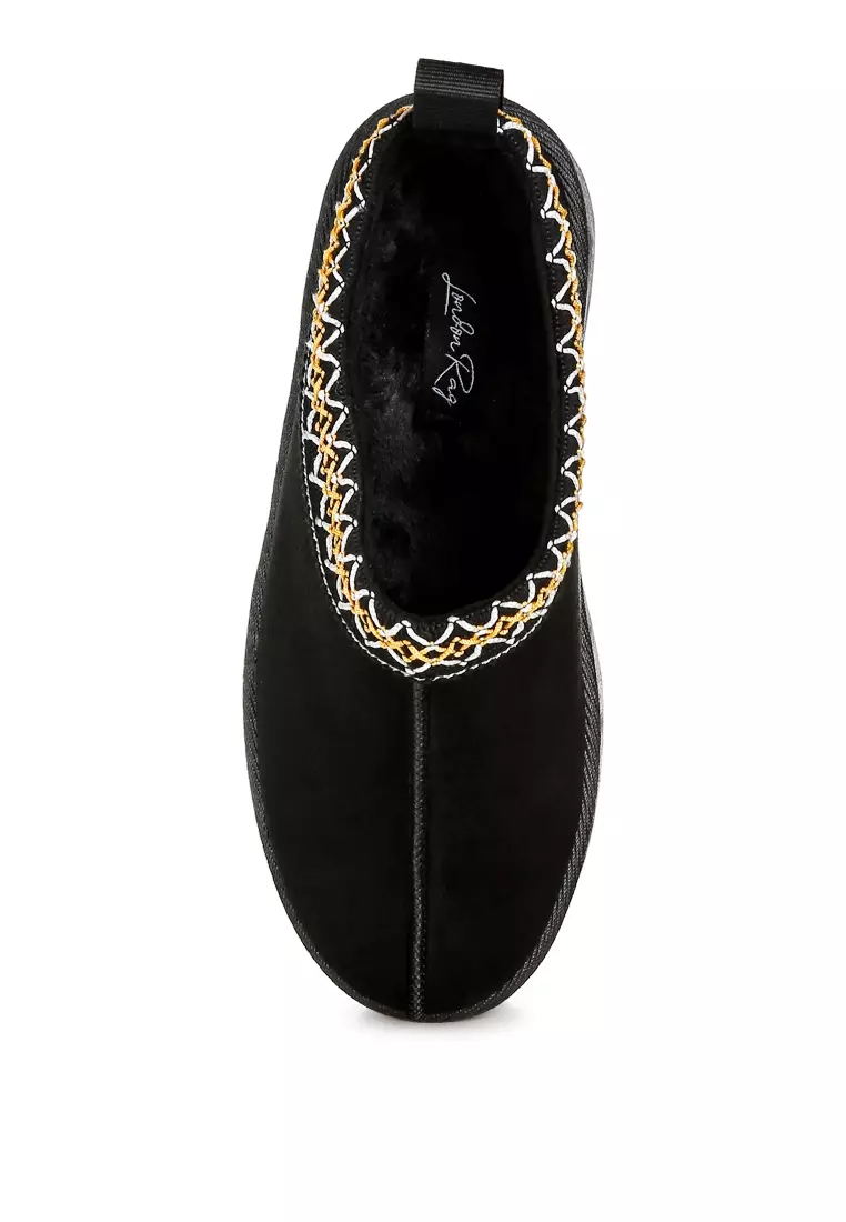 Sepatu Slip-On Klasik Platform Bordir Warna Hitam