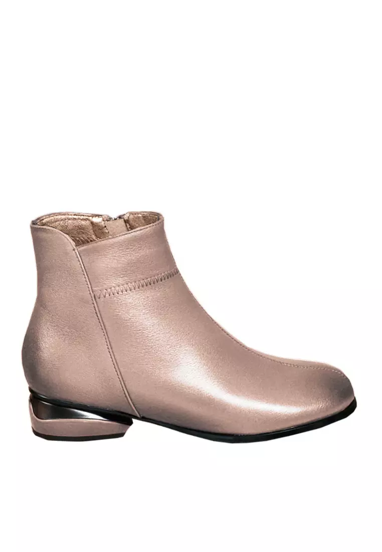 Discount on Twenty Eight Shoes  shoes - SKU: VANSA Fashionable Cow Leather Low Heel Short Boots VSW-B5716350.L
