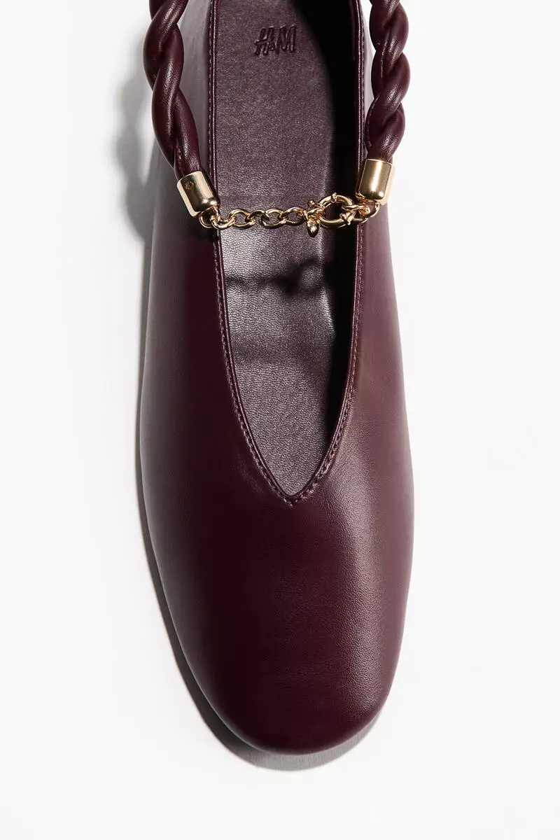 Twist-detail ballet flats
