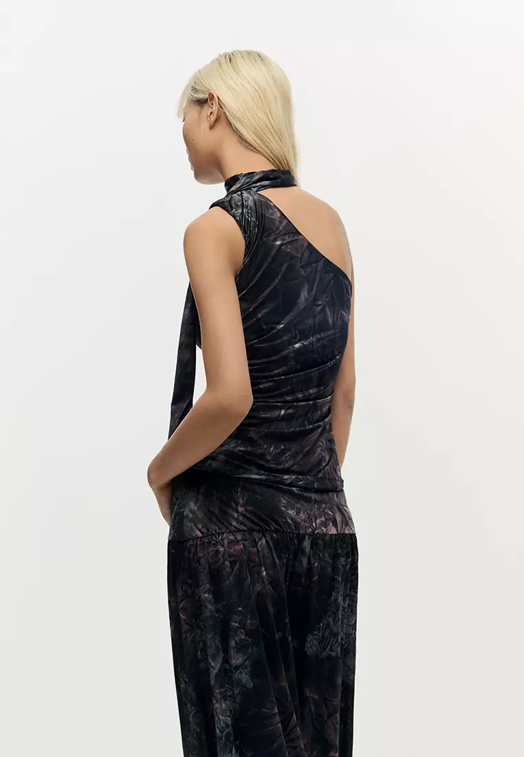 FITTED ASYMMETRICAL TOP