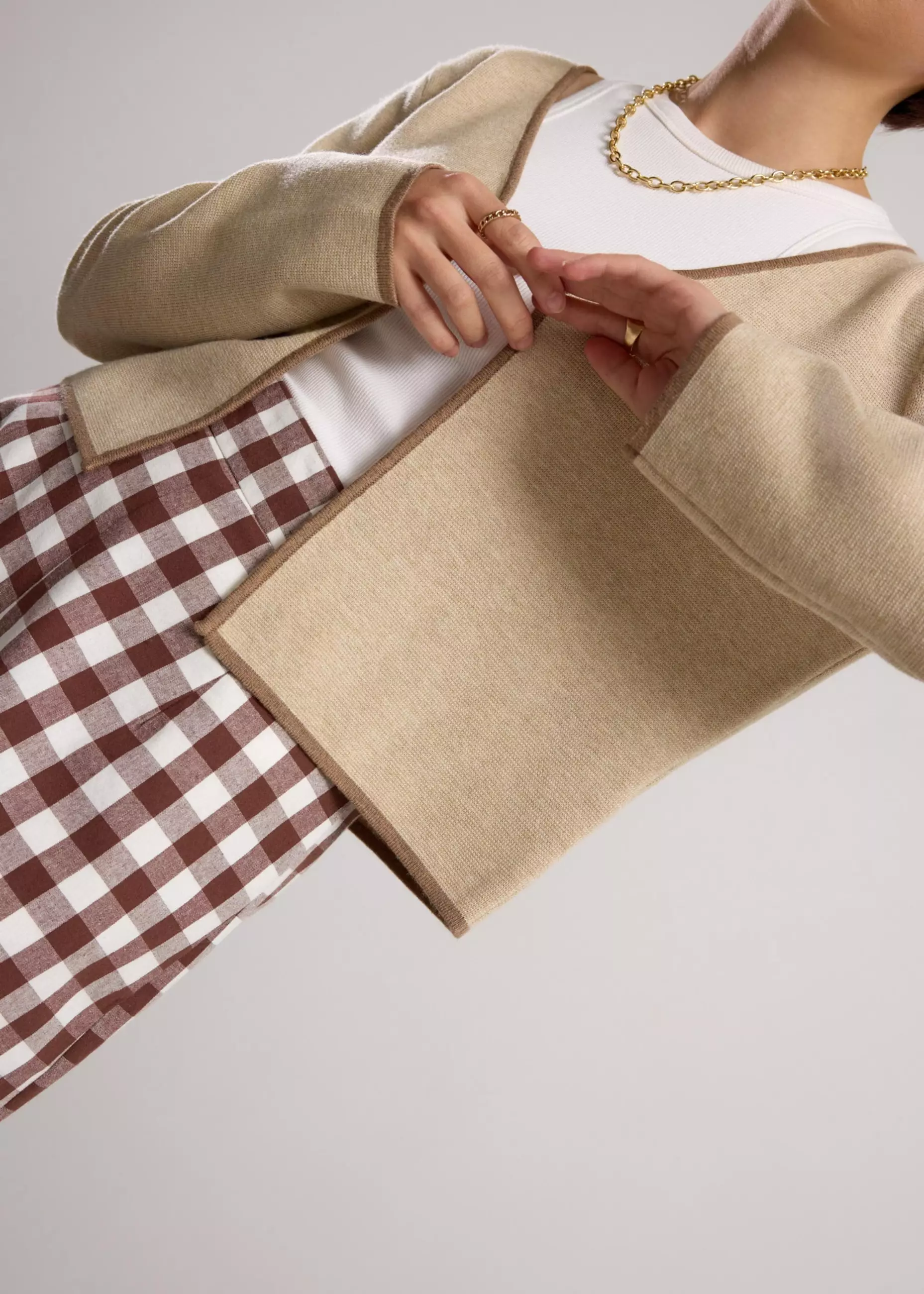 Cardigan Wanita - Relaxed Contrast Piping Knit Metal Clasp Cardigan