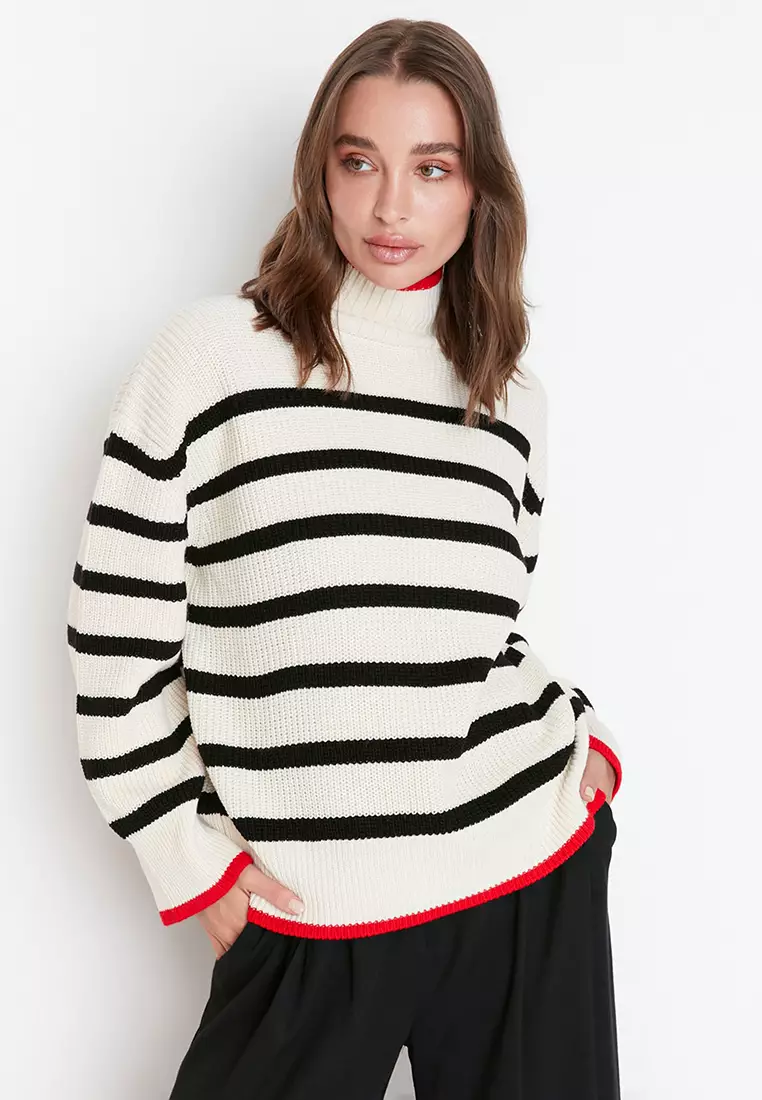 Relaxed Fit Sweater