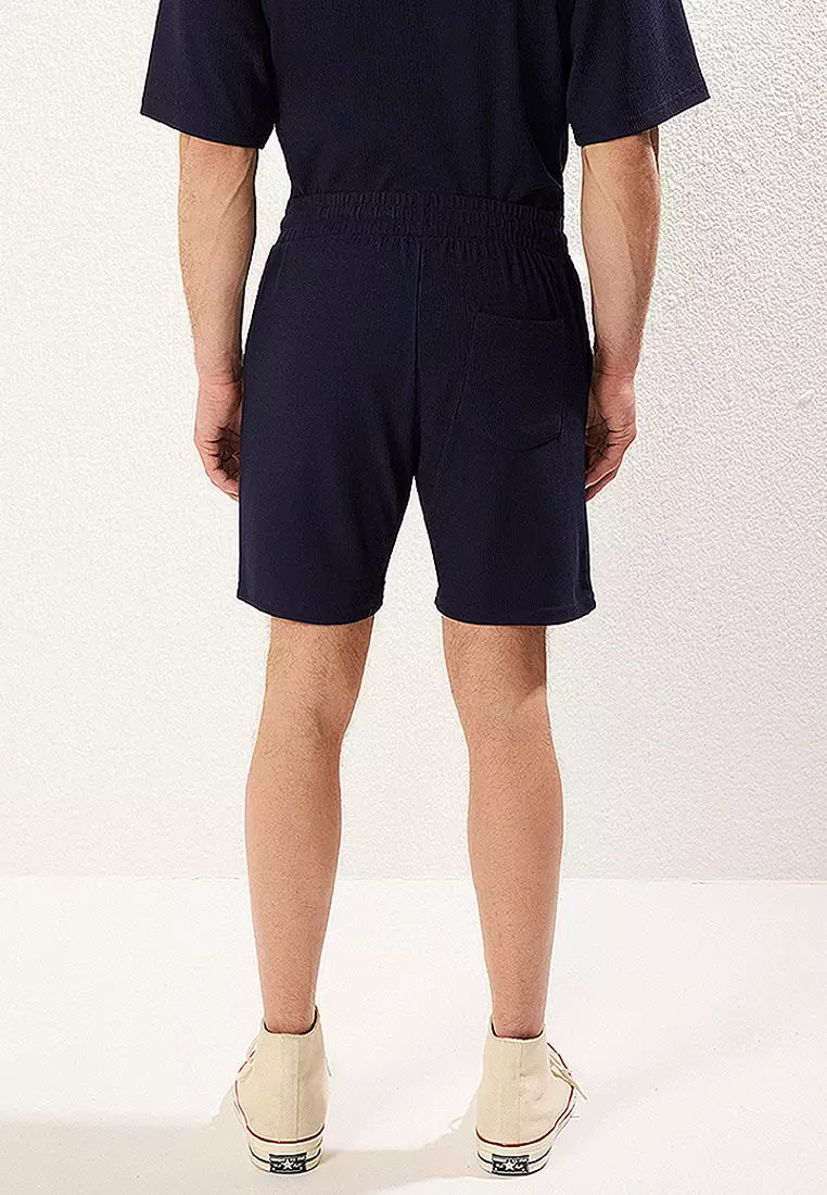 Textured Normal Waist Shorts