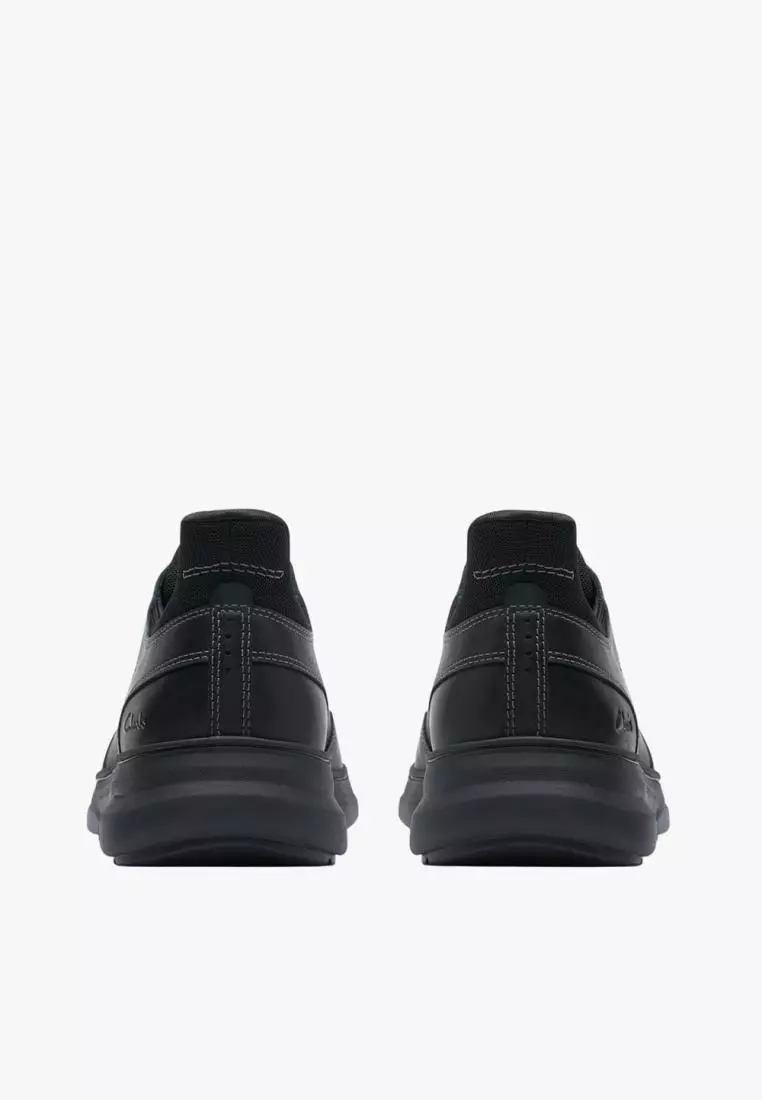 Jual CLARKS Clarks Mens Mullan Easy - Black Original 2026 | ZALORA ...