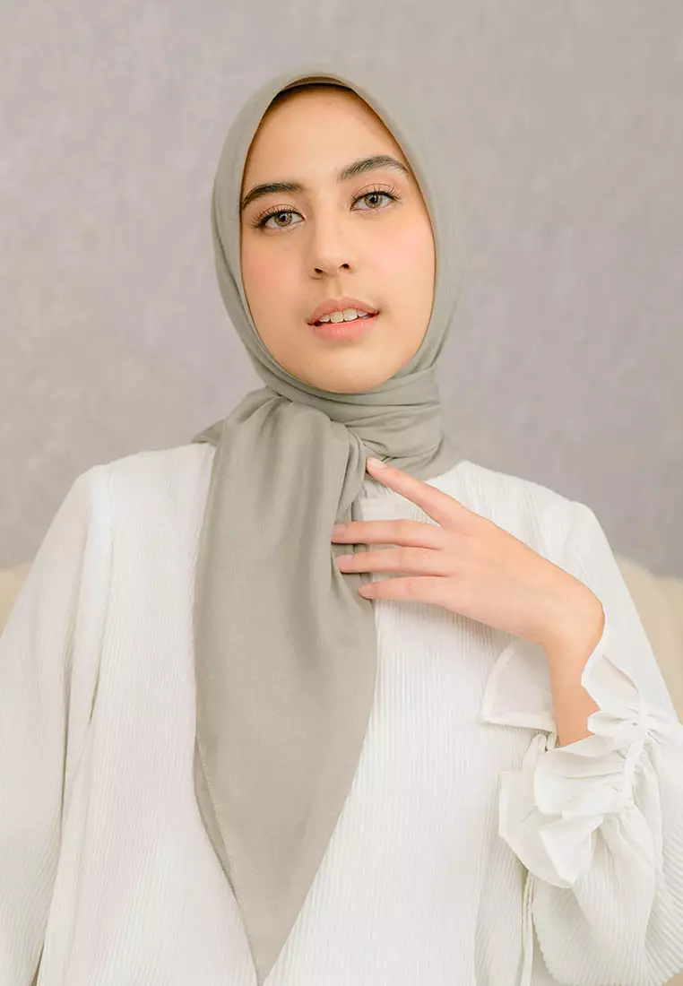 Theya Voal Square Grey NEW