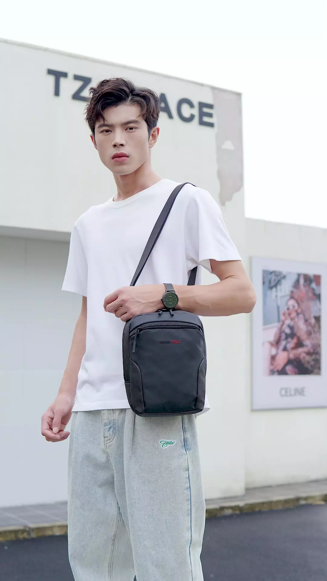 Men's Sling Bag / Crossbody Bag - Black