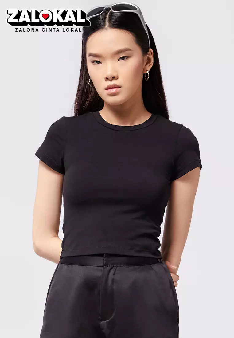 Fitted Short Sleeve Crop T-shirt