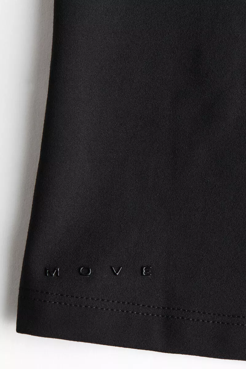 Slim Fit Long-sleeved sports top with SoftMove™