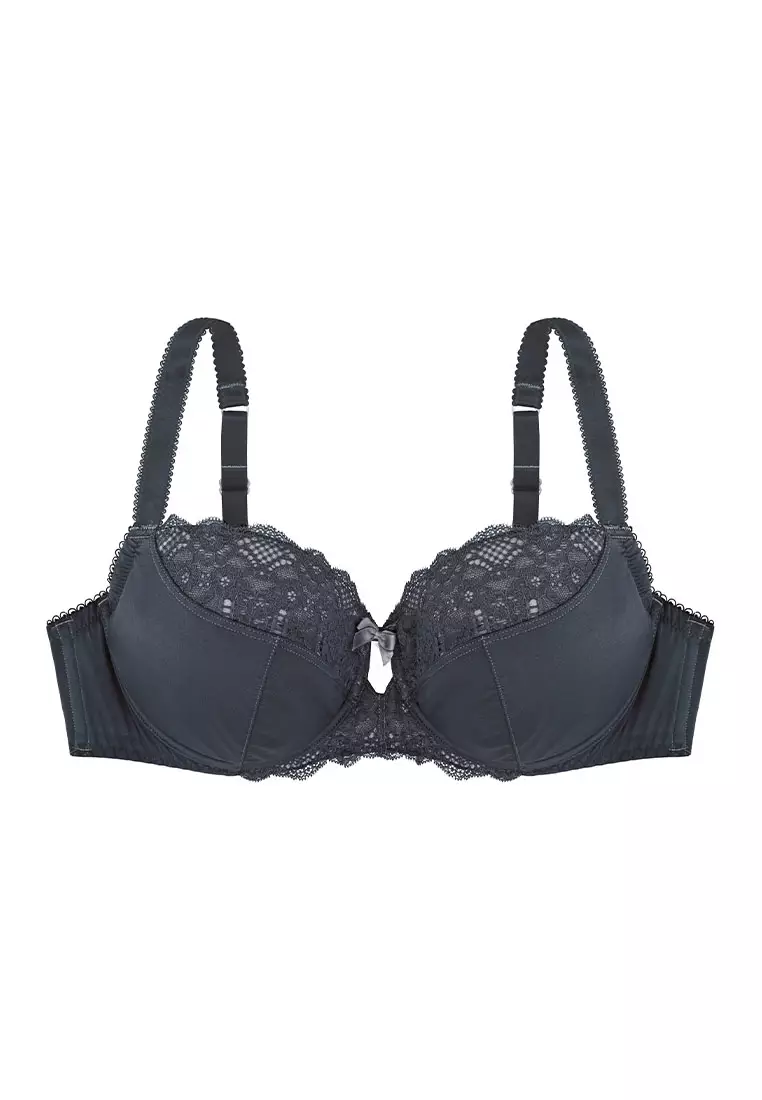 Victoria's Secret Plunge Bra Size 34DD - $17 - From Alexis