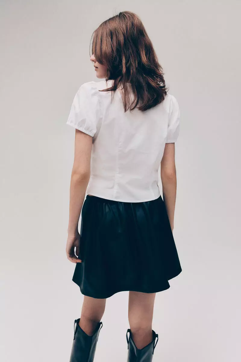 Puff-sleeved poplin blouse