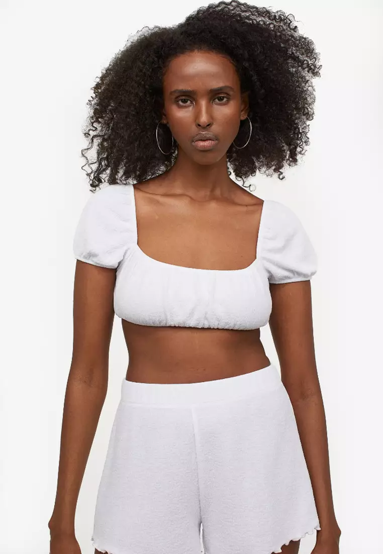 White top discount with puff shoulders