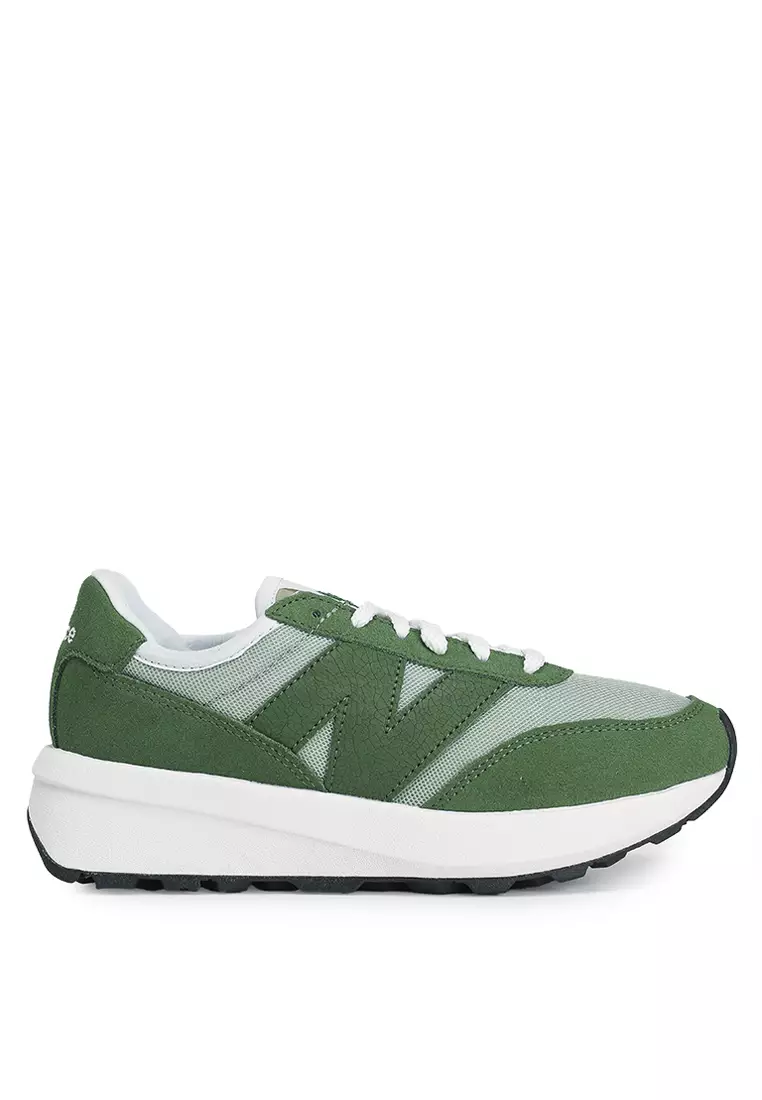 370 Classic Lifestyle Shoes