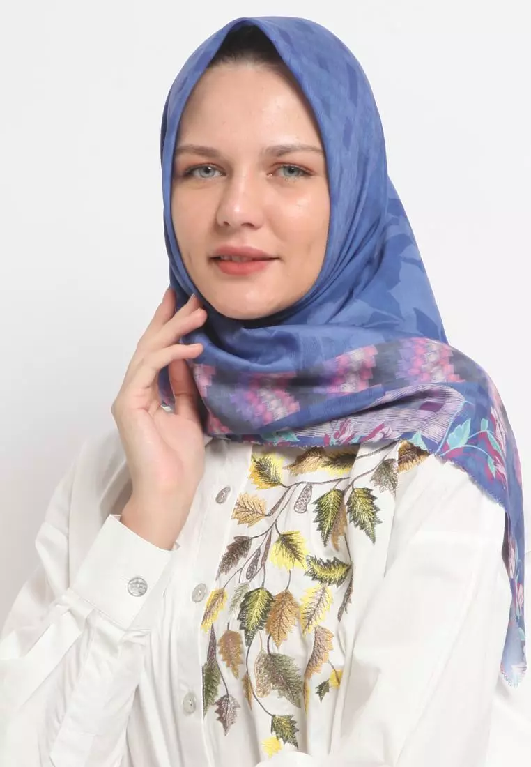 KLA Itang Yunasz Hijab Ariana Blue