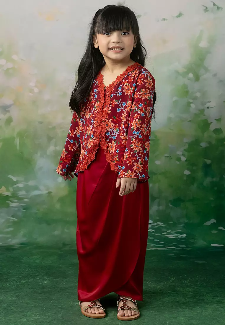 Naqiyah Kebaya Set