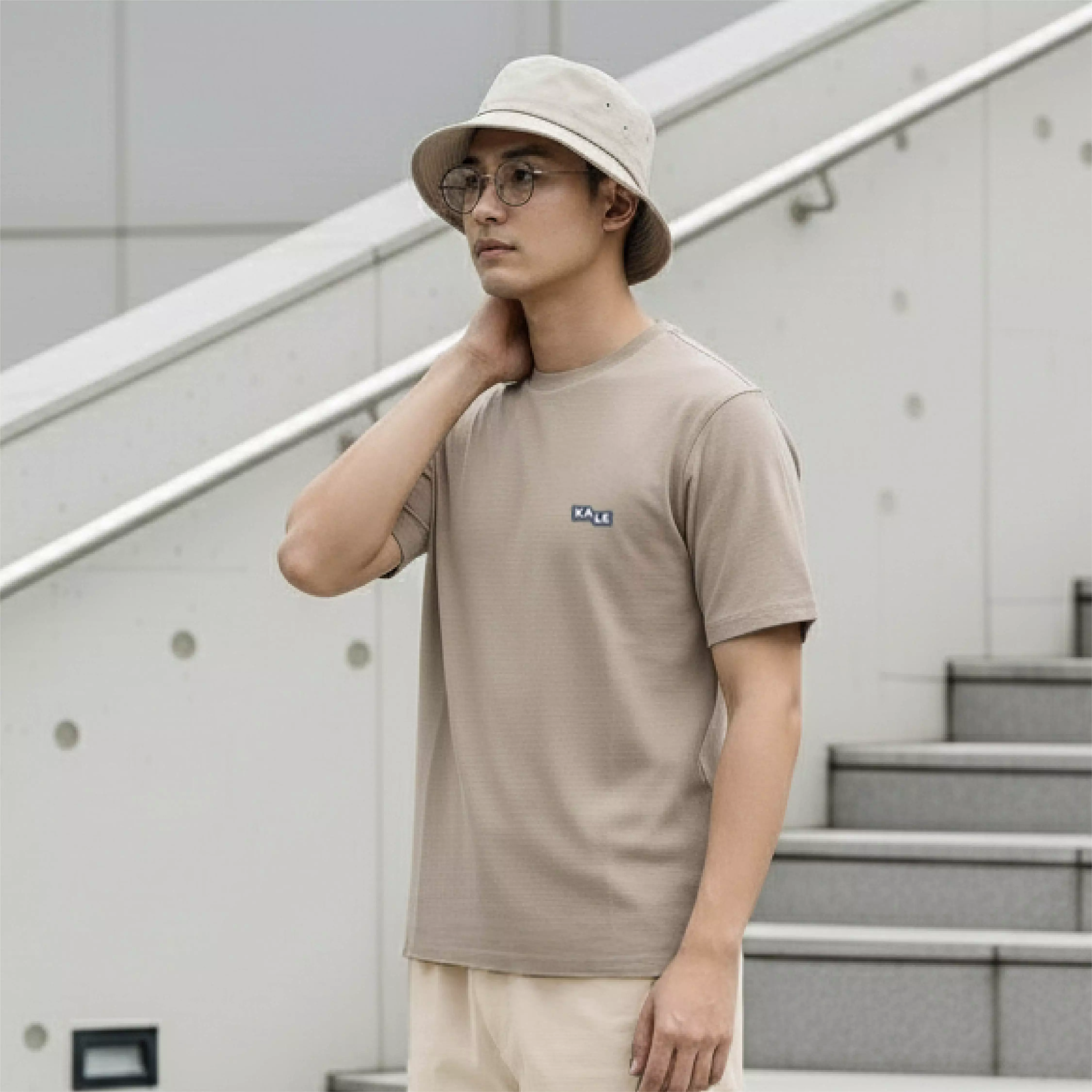 Kale PLUTO LIGHT BROWN T-shirt Cotton Cloudy Boxy Fit - Kaos Korea - Atasan Kaos Pria - Kaos Basic Pria
