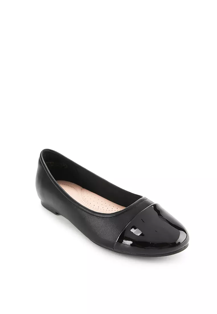 Carter J2475-1 Flat Shoes Black/Glossy