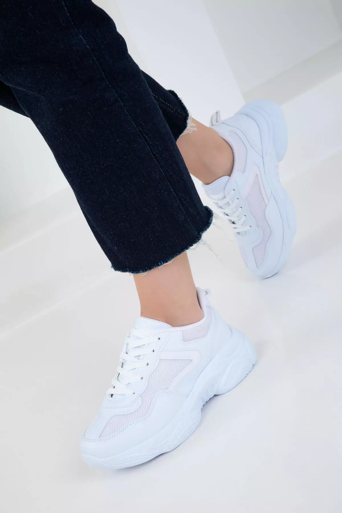 White Women's Sneaker 20610