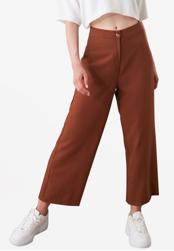 brown high waisted jeans