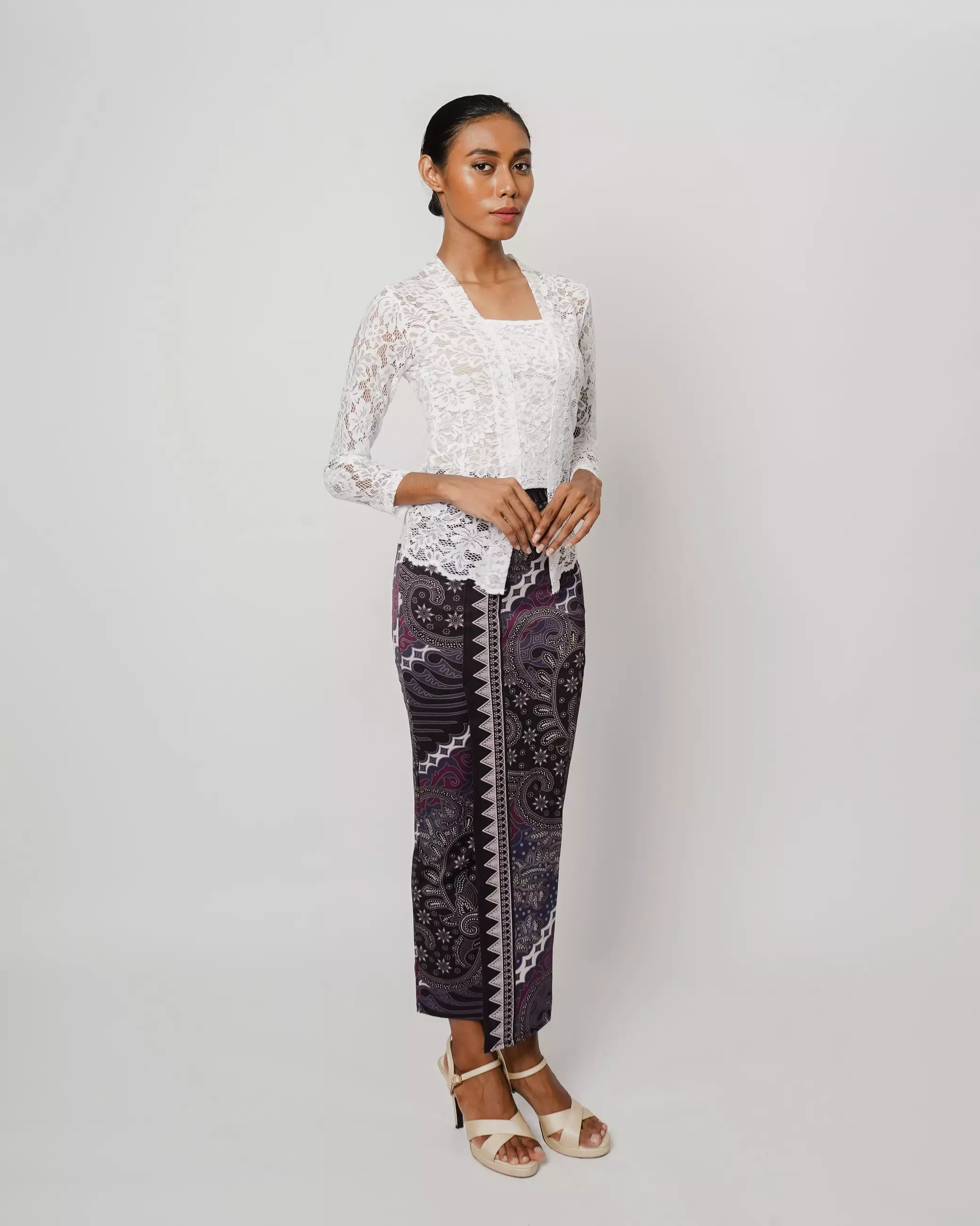 KEBAYA BALI WHITE