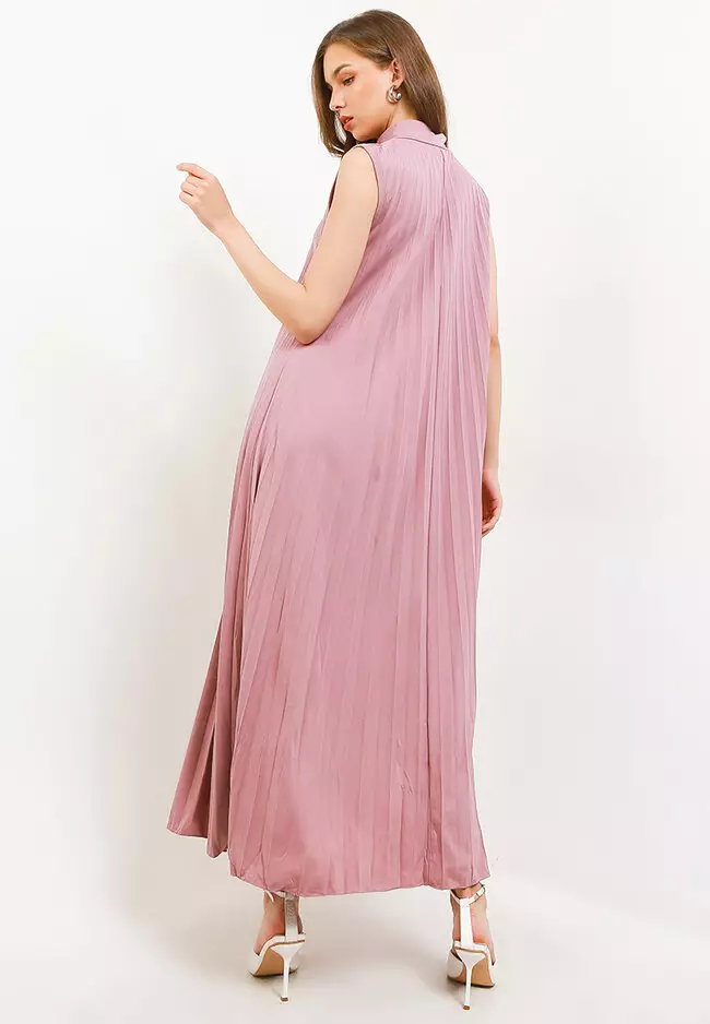 Highcollar Pleated Sleeveless Long Dress