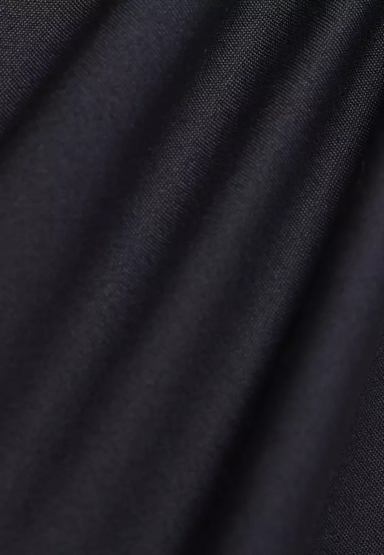 MANZONE- Kemeja Lengan Panjang Pria Troy 03 Modern Fit - Black Warna Black