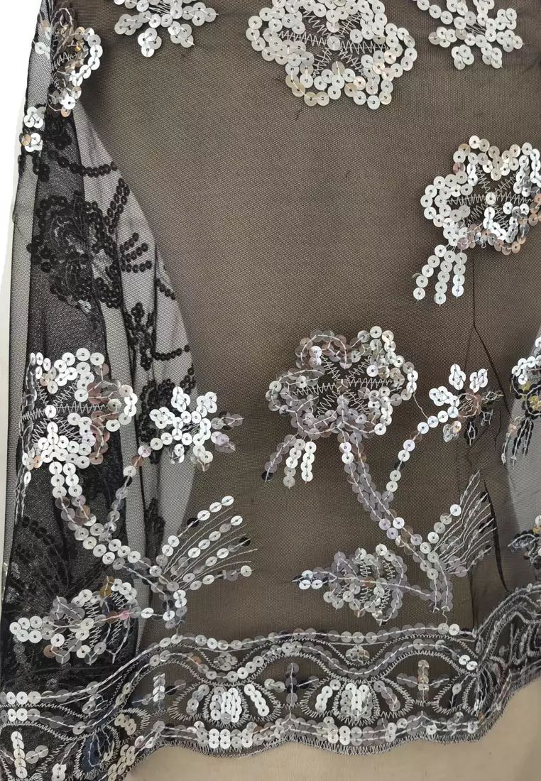 Aksesoris Wanita Flower Rays Sequinn Lace Fringed Evening Shawl Syal Pesta Wanita Black & Silver