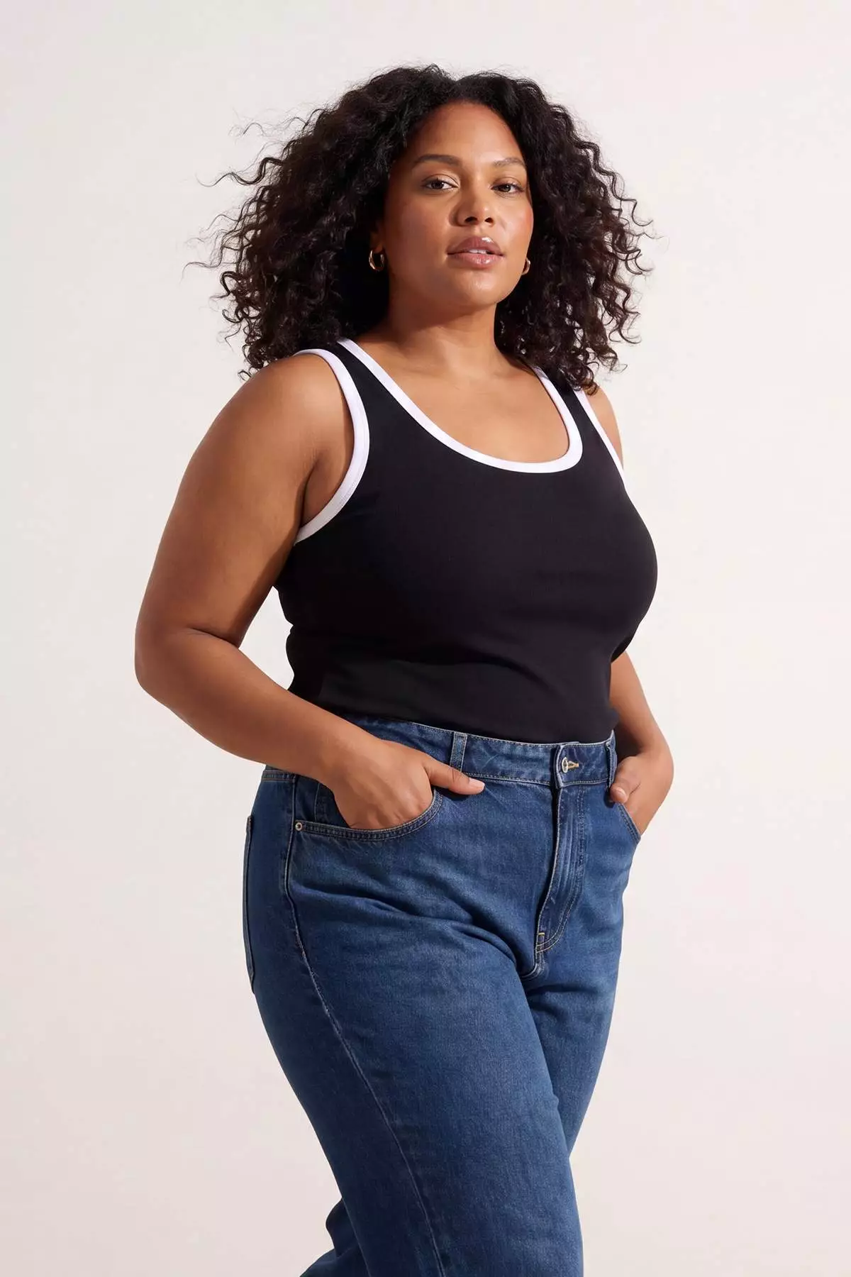 Black Pool Collar Contrast Piping Detailed Plus Size Tank Top Tbbss26Cv00011