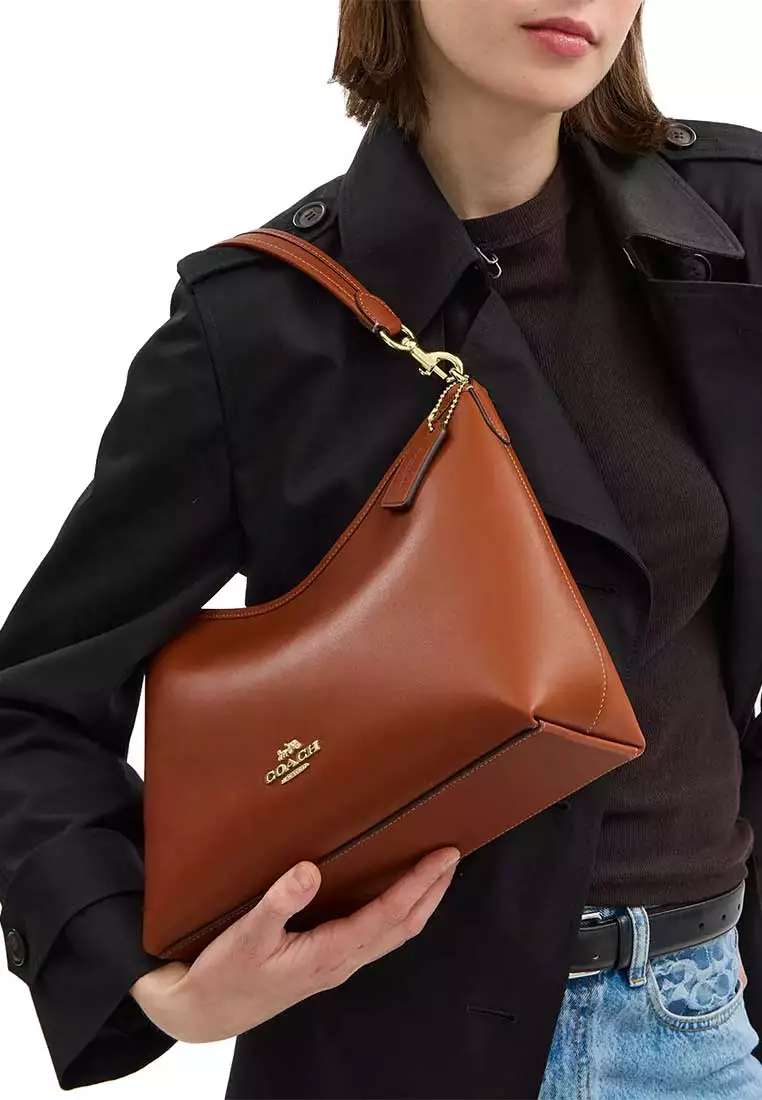 Laurel Shoulder Bag Tan CBG99