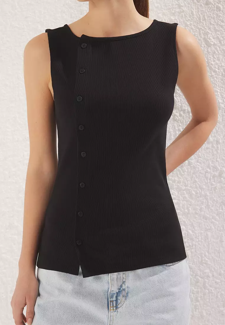 Black Buttoned Asymmetric Fitted/Fits Body Elastic Ribbed Knitted Blouse TWOSS25BZ00394
