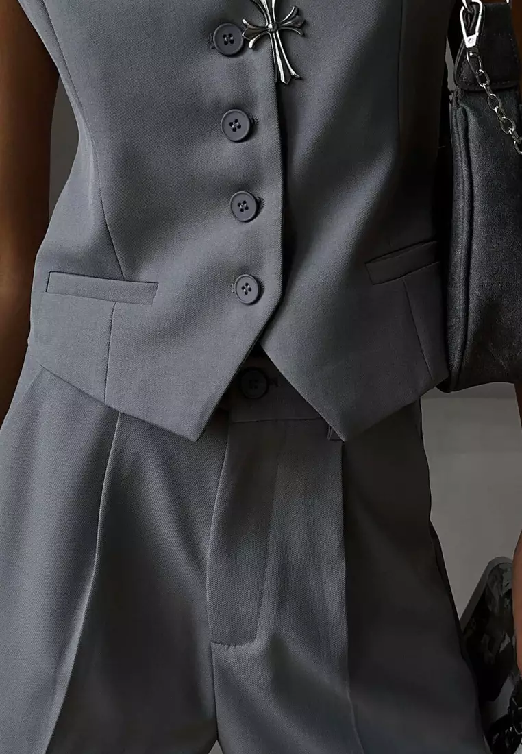 Summer retro fashion V-neck single-breasted vest + straight suit shorts suit K052701GY