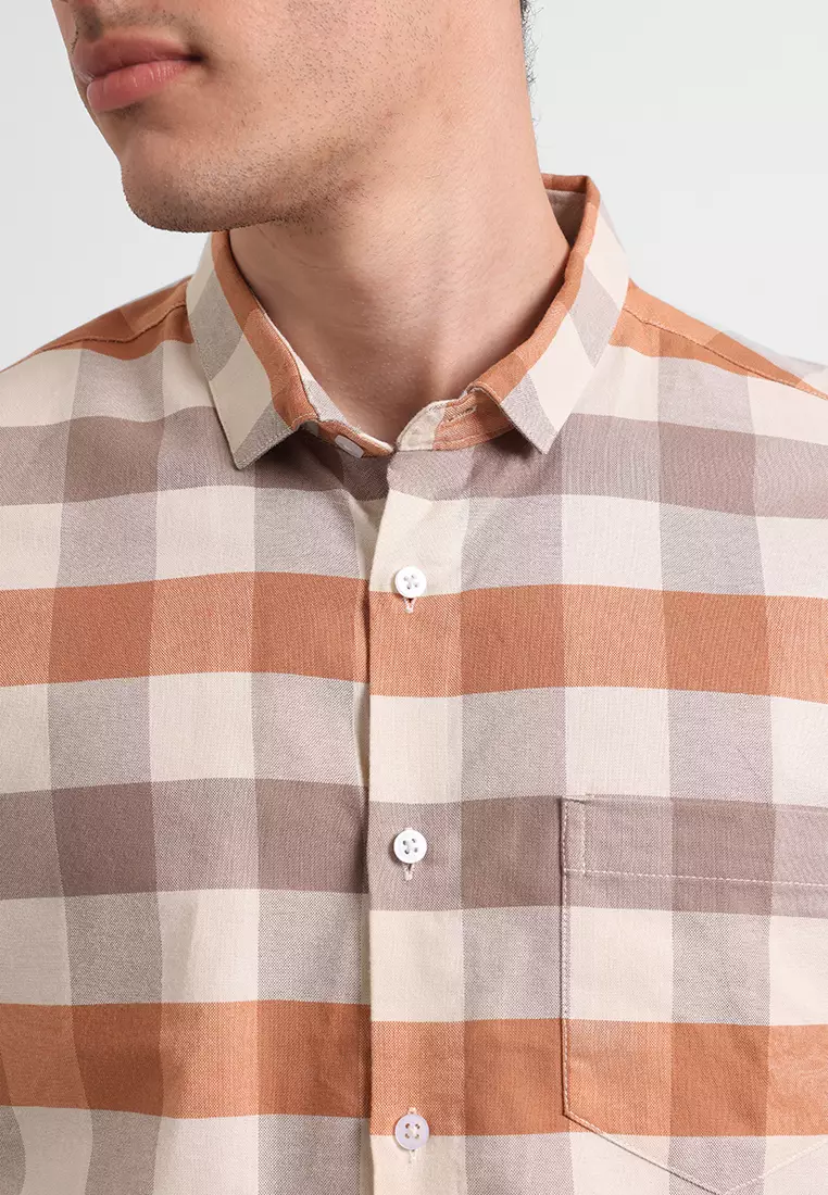 MANZONE Kemeja Pria Lengan Pendek Rodrick 5 Slim Fit - Light Brown