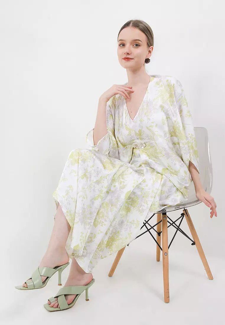 Jual Icons Flo Print Silk Penguin Kaftan W/ 2 Flo Brooch Original 2026 ...