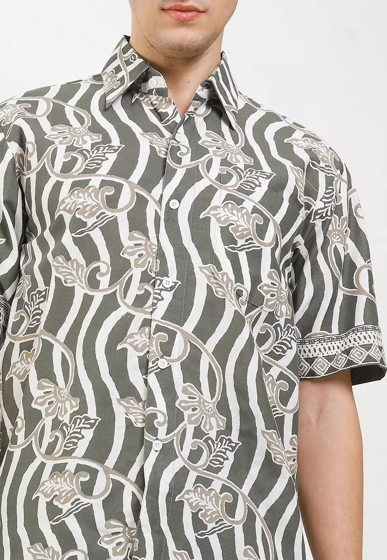 Charemon Kemeja Batik Premium Pria Casual Modern Lengan Pendek