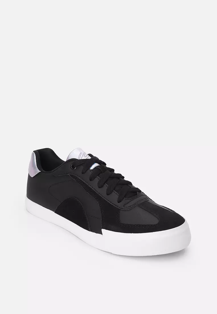 World balance casual shoes 2025