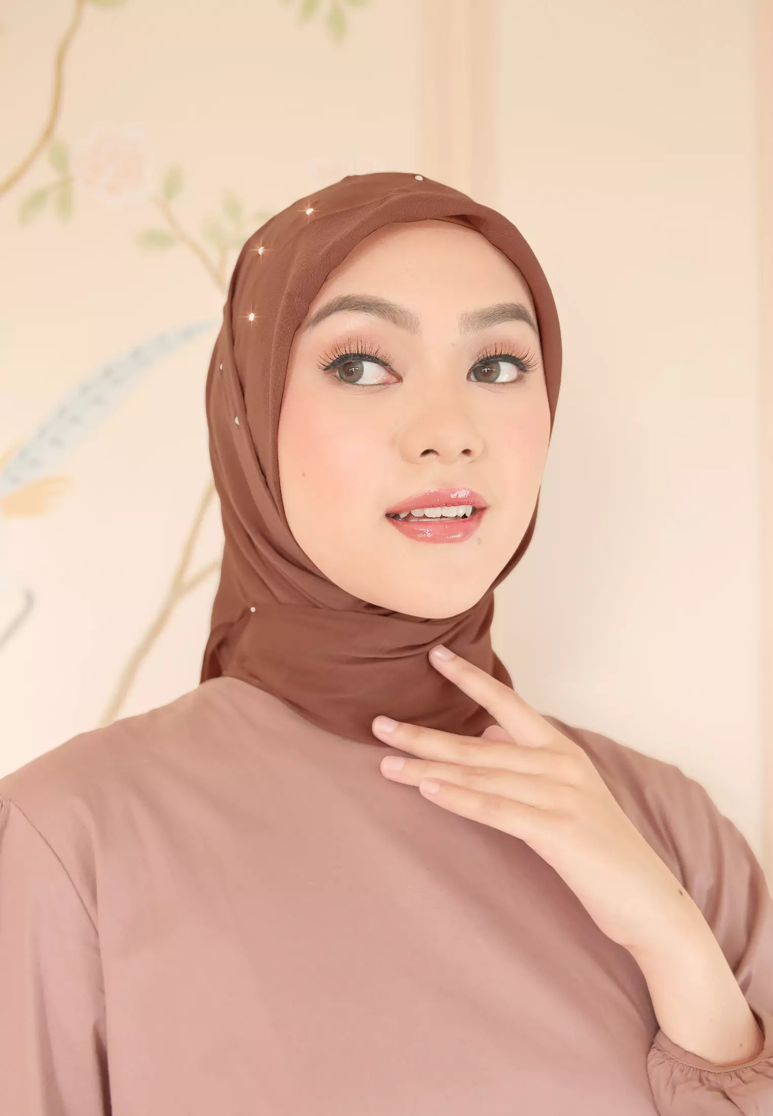 Noura Hijab Segiempat Payet Crystal | Kerudung Wanita Premium