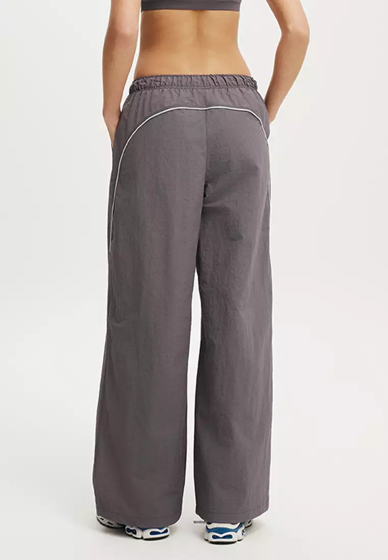 Off Side Woven Sweatpants
