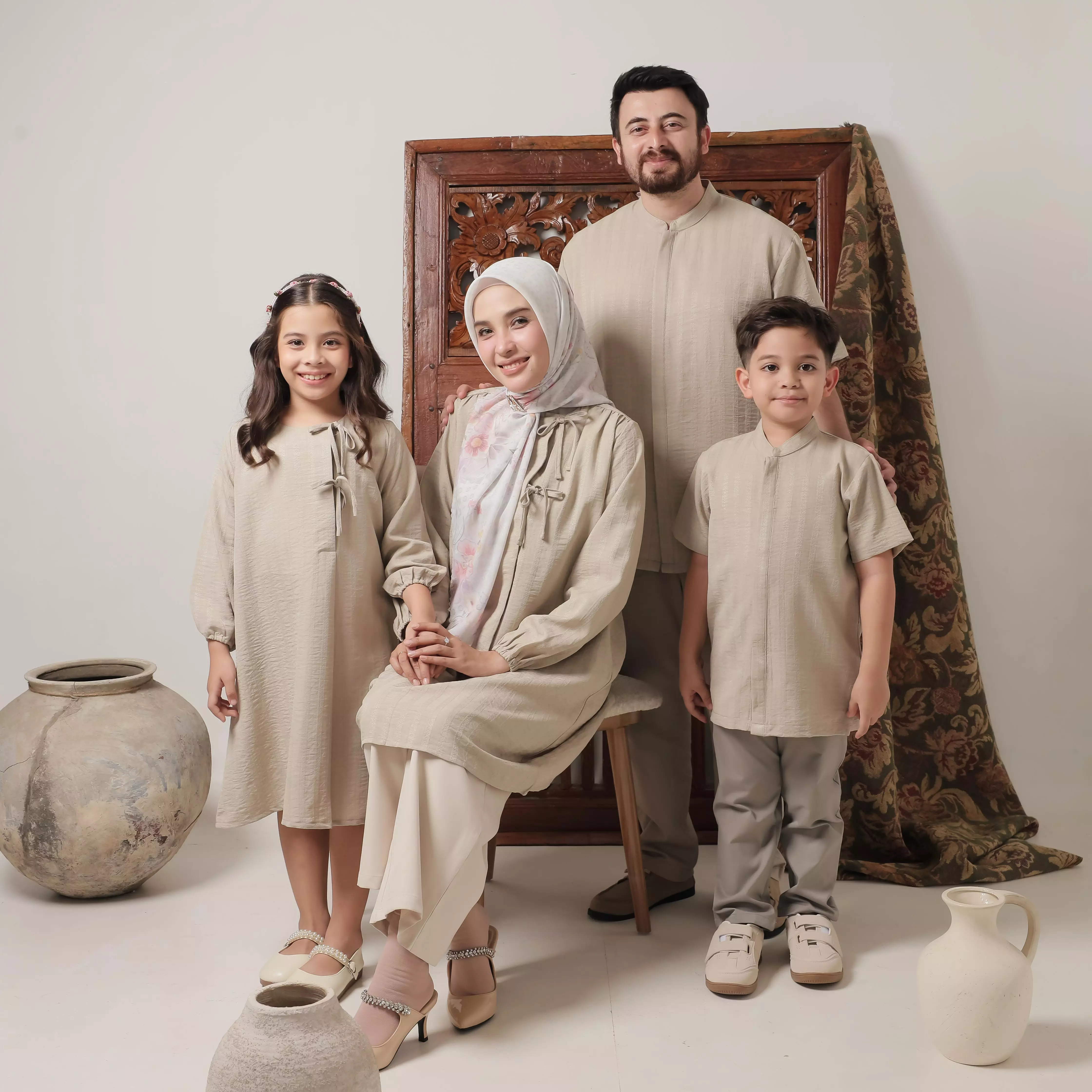 Pito Dito x MFMW Sarimbit Keluarga - Leebul Set Koko Anak Beige