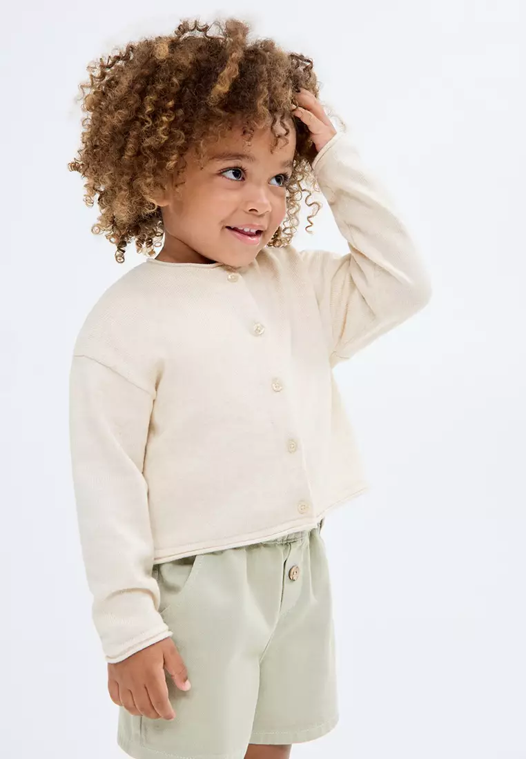 Knitted Buttoned Cardigan