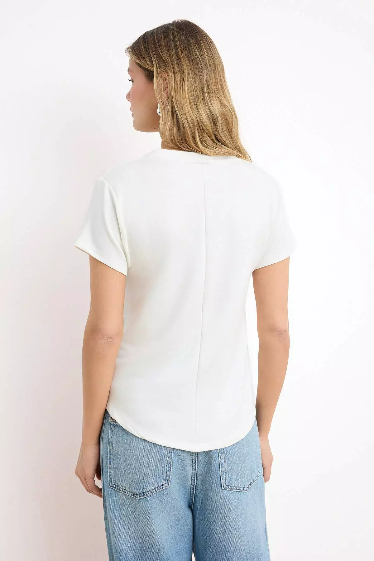Ecru V-Neck Regular/Normal Fit Knitted T-Shirt Twoss25Ts00196