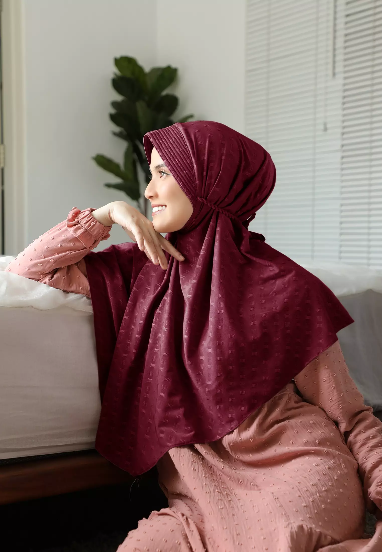 Zelena - Saba Embossed Bergo | Hijab Instan Tali | Bergo Tali Jersey - Red
