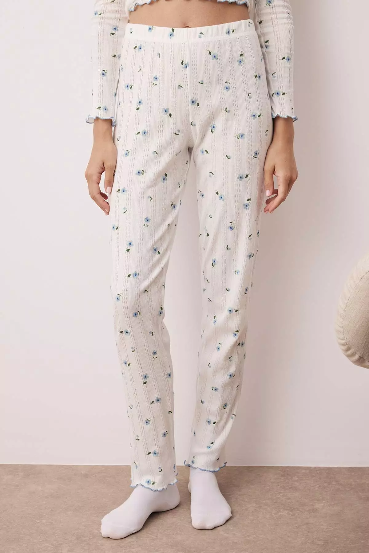 White Blue Floral Ribbon/Bow Ribbed/Pointel Knitted Pajamas Set