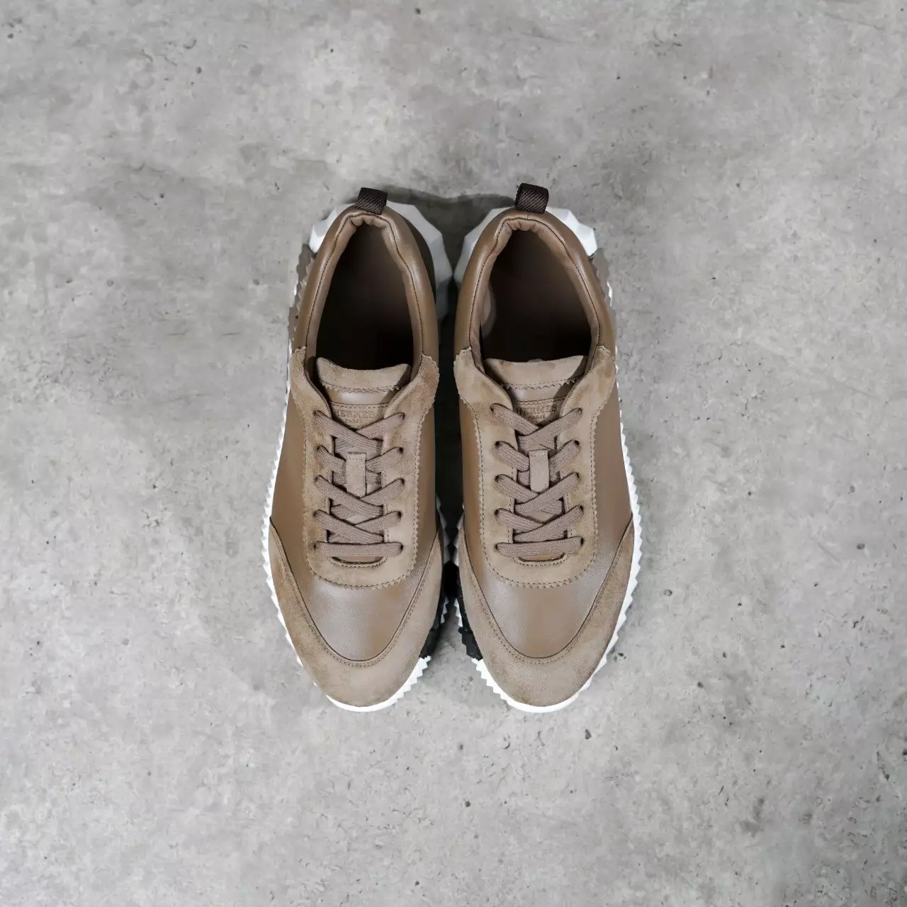 Sepatu HERMES BOUNCING LEATHER TAUPE SNEAKER 100% ORIGINAL